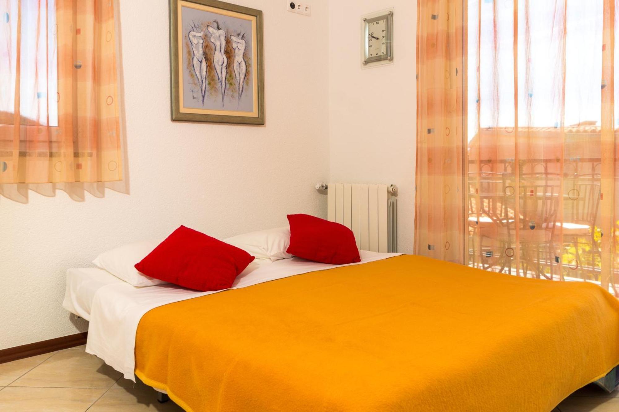 Apartments And Rooms By The Sea Brela, Makarska - 13118 Zimmer foto